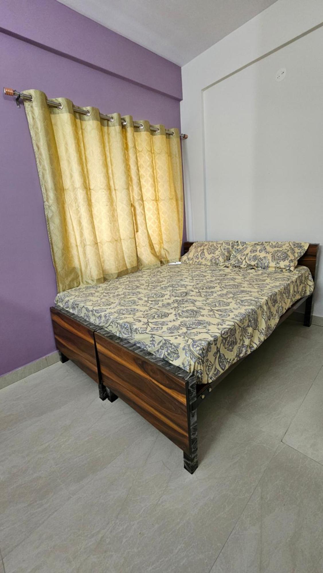 V2 Rooms Bangalore Buitenkant foto