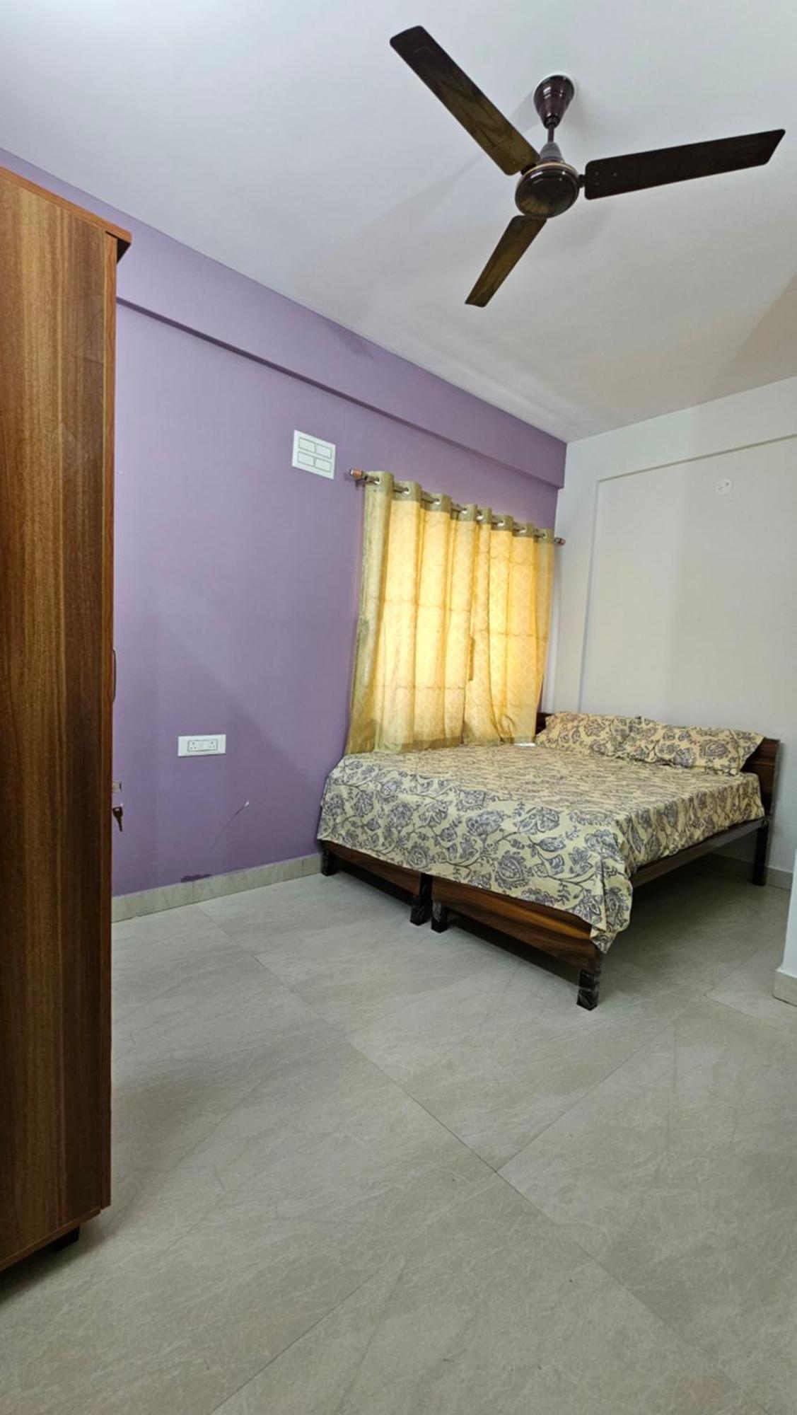 V2 Rooms Bangalore Buitenkant foto