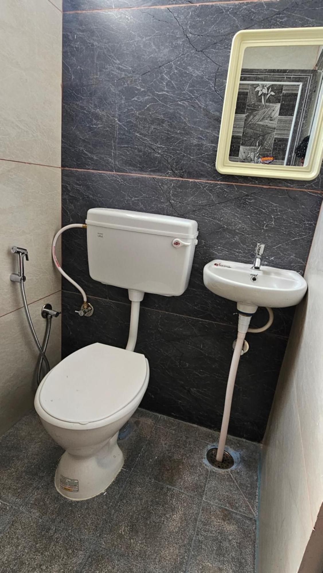 V2 Rooms Bangalore Buitenkant foto