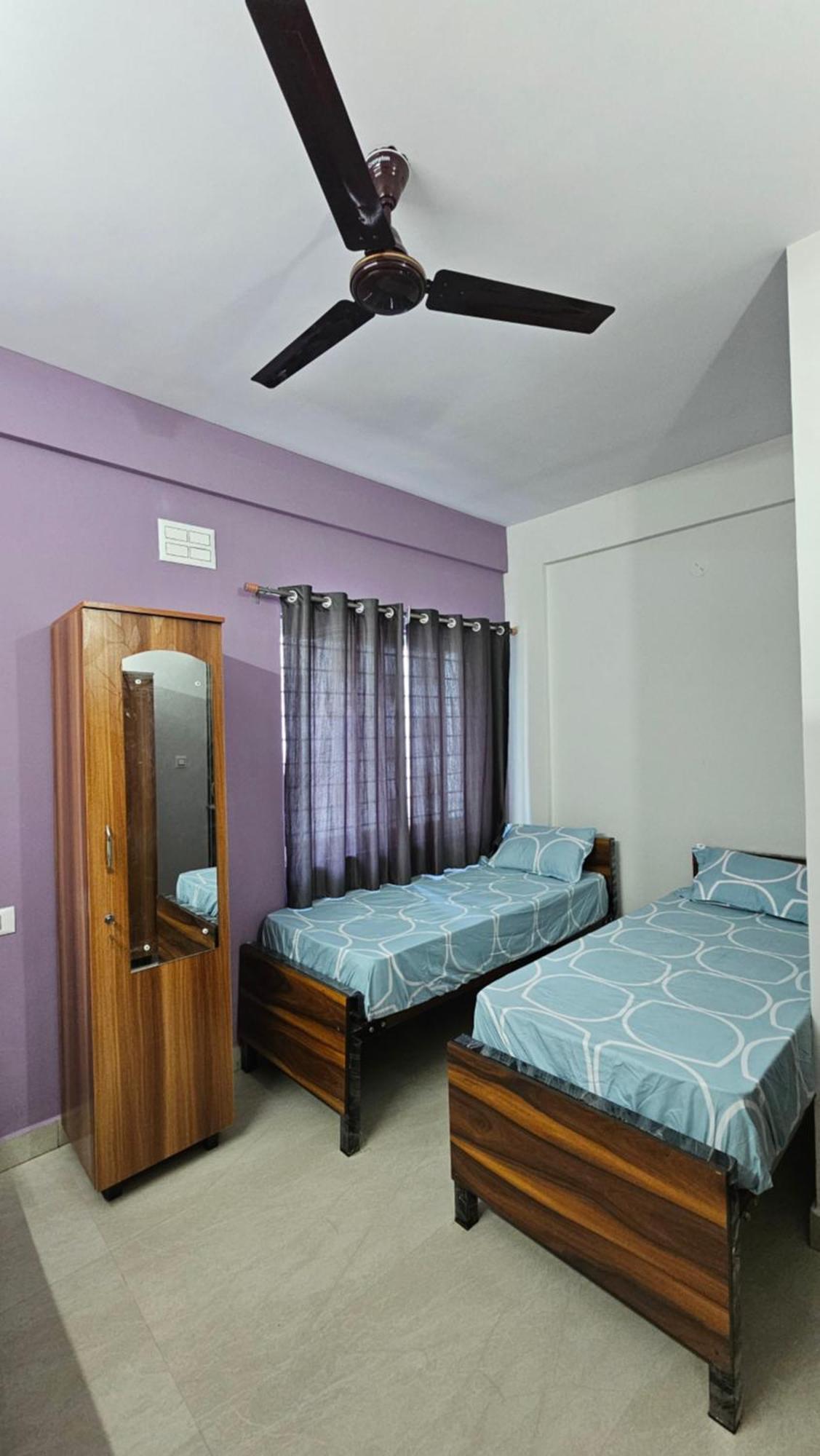 V2 Rooms Bangalore Buitenkant foto
